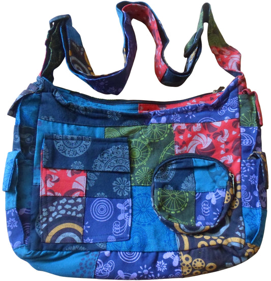 Multi-colour patchwork squares fully lined shoulder bag with zip & hook/loop fastenings. 5 pockets & adjustable shoulder strap.
